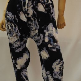 FINDERS KEEPERS - Different Feeling Pants, Floral Print - M DSC_4050