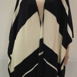 May The Label - Greatest Hit Poncho - Navy-White Knit S10 DSC_4136